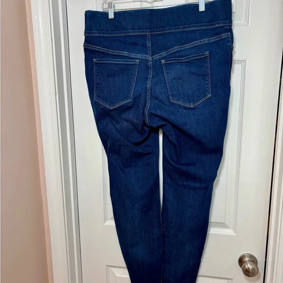 Old Navy Women's High Rise Rockstar Super Skinny Pull On Jegging- Size 18 Plus - Picture 5 of 6